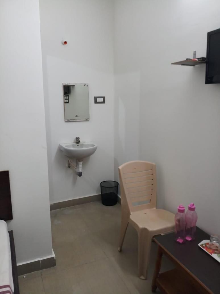 Hotel Sri Kousthubham Residency Tirupati Exteriér fotografie